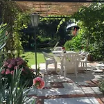 Casa Curlo Bed & Breakfast
